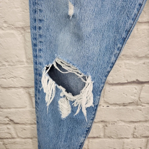 LEVI'S Premium WEDGIE Distressed High Rise Denim Jeans Size 27 - Picture 7 of 14
